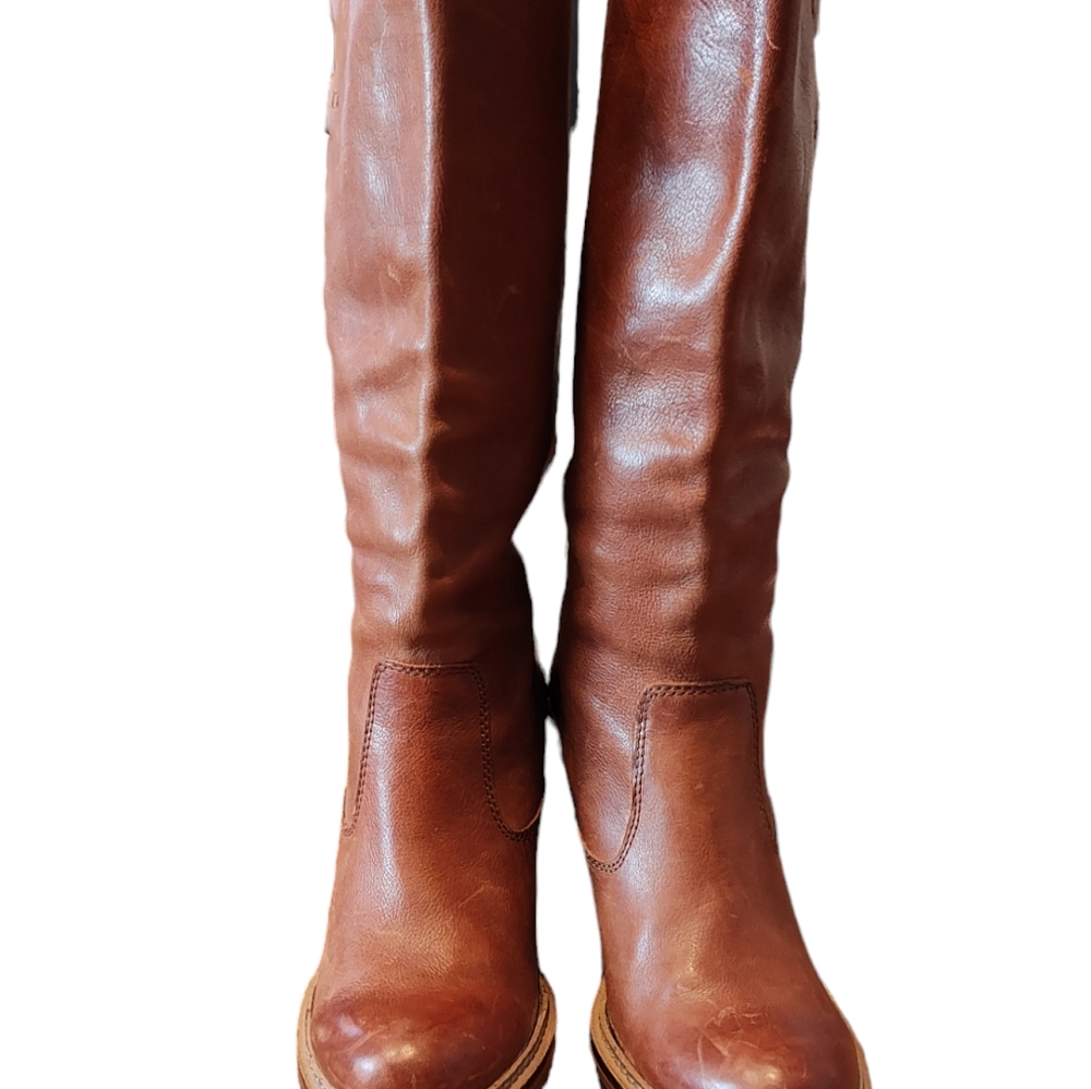 Frye Mildred Eng Pull - Size 8M